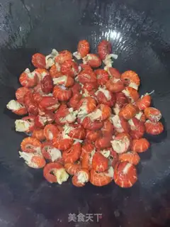 Make Garlic Lobster Noodles step 6
