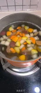 Make Autumn orange water step 2
