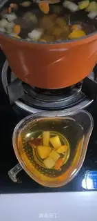 Make Autumn orange water step 3