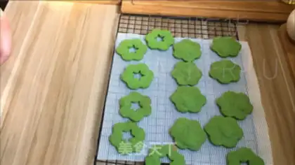 Make Tea chocolate cakes step 12
