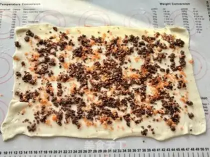 Make Carrot beef rolls step 4