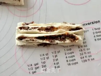 Make Carrot beef rolls step 7