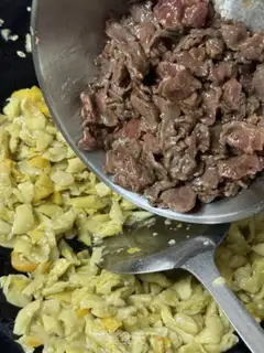 Make cucumber-covered beef step 9
