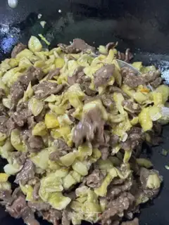 Make cucumber-covered beef step 10