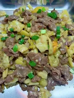 Make cucumber-covered beef step 11