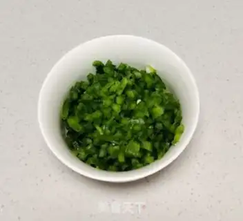 Make Eggs from pepper stand step 1