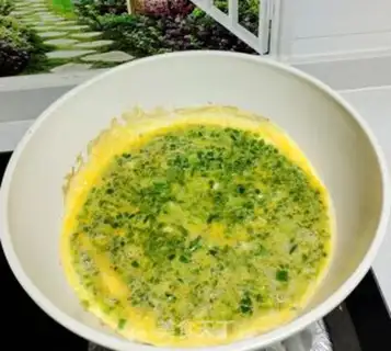 Make Eggs from pepper stand step 2