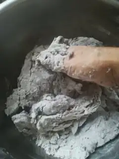 Make A pecan roll step 1