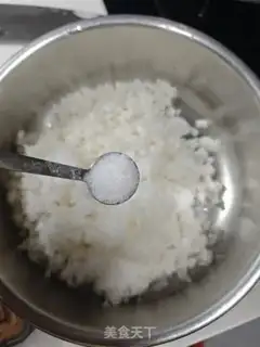 Make Steam radish meatballs step 1