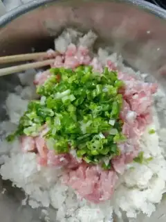 Make Steam radish meatballs step 3