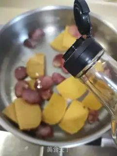 Make Weenie makes yellow rice sauce step 5