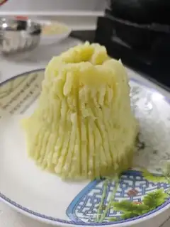 Make Volcanic mashed potatoes step 0