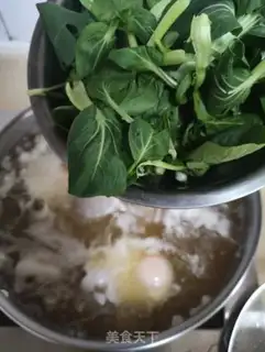 Make Burgered egg beefball soup step 4