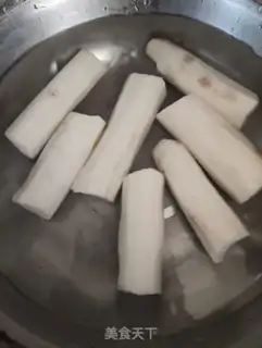 Make Carrots, goat