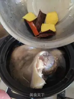 Make Red-coloured pork step 5