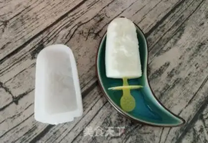 Make Homemade popsicles step 2