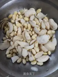 Make Lily soy step 1