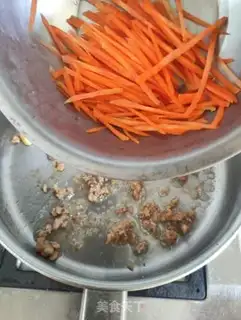 Make Lotus fried meat step 4