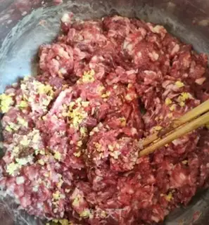 Make Carrot. Pork step 1