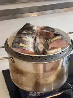 Make Precious fish heads step 1