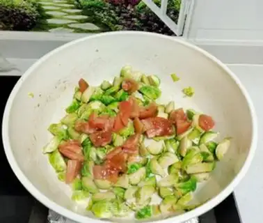 Make Eggs and vegetables step 3