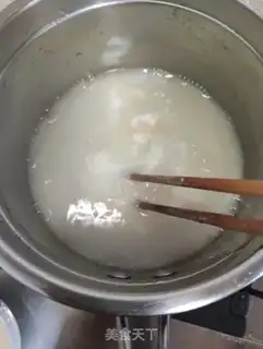 Make Five black oatmeal egg porridge step 2
