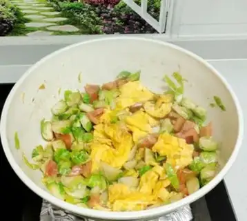 Make Eggs and vegetables step 4