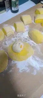 Make Pumpkin buns step 4