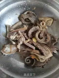 Make The radish lamb soup step 1