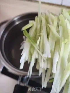 Make A radish lamb soup step 3