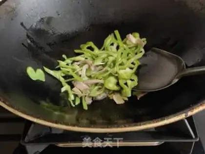 Make Pepper squid step 1