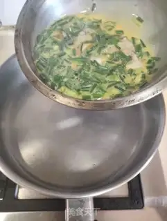 Make Fried eggs step 7