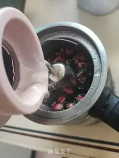 Make Cinnamon rose tea step 4