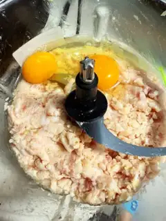 Make The rice pearl meatballs step 3