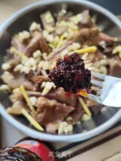 Make Garlic ginger-coloured duck step 4
