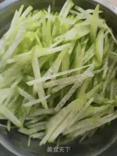 Make Blue radish meat soup step 0