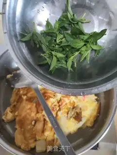 Make Fried eggs step 5