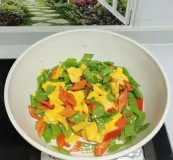 Make Eggs and vegetables step 7