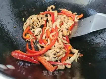 Make Paprika fried meat step 3