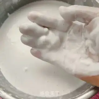Make Northeast donkey rolls step 1