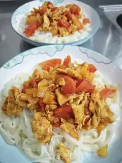 Make Tomato eggs for noodles step 4