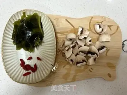 Make Scratch the sprouts and soup step 0