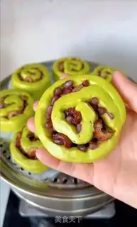 Make Blank bean rolls step 15