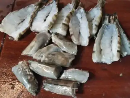 Make Garlic black tiger shrimp step 1