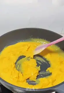 Make A yellow milk pie step 6