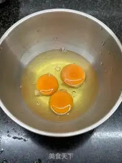 Make Carrot fried eggs step 1