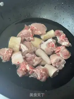 Make Porktail soup step 0