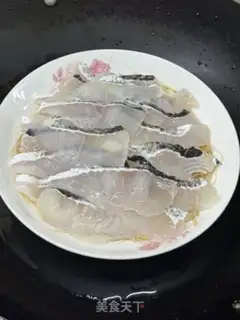 Make Garlic fan steamed fish step 4