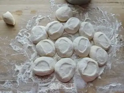 Make A fragrance bun step 11