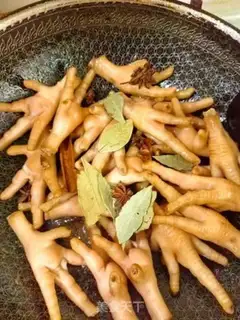 Make Hung Sei chicken claws step 2